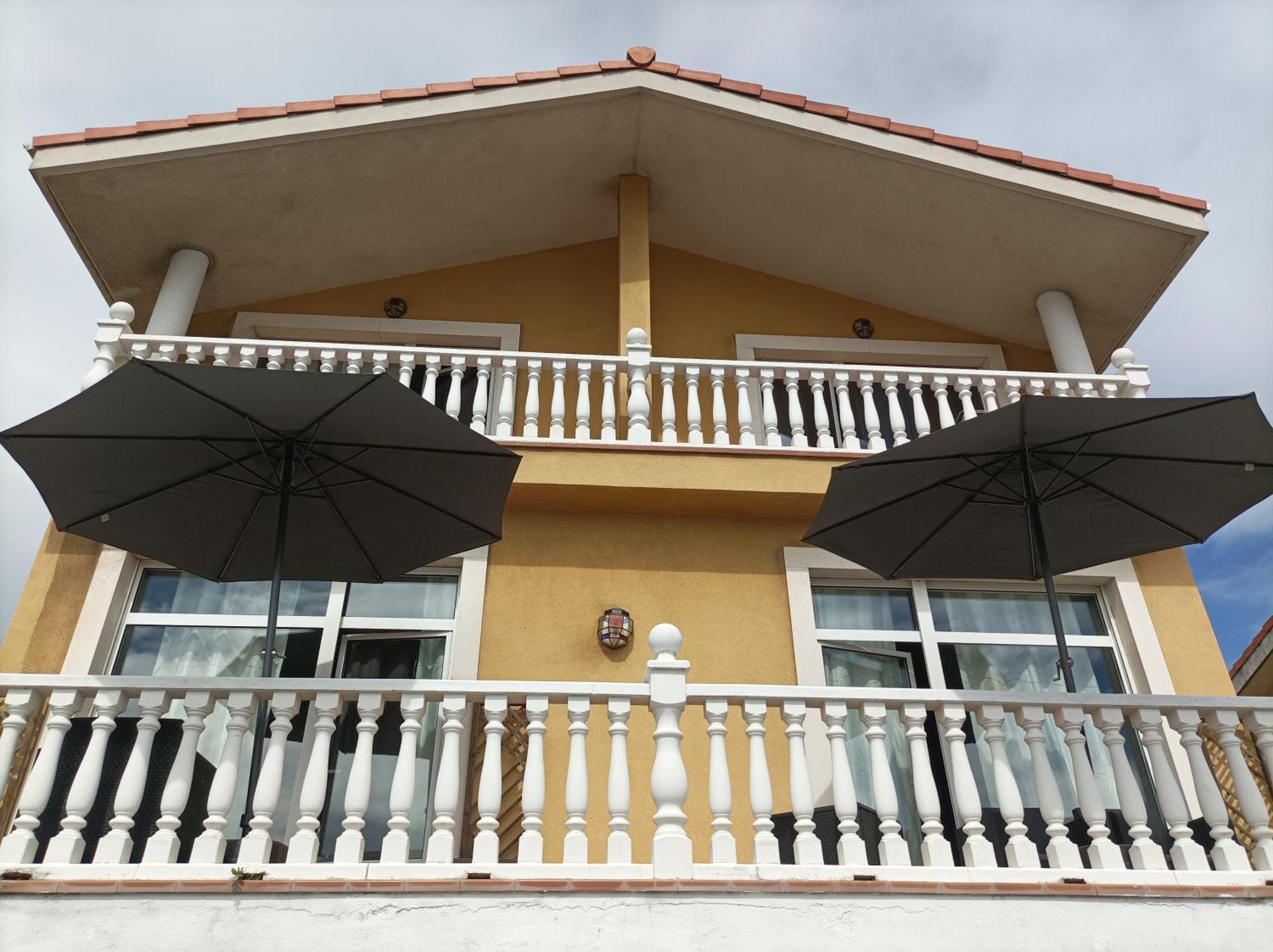 La Carinosa Villa Naveces Exteriör bild