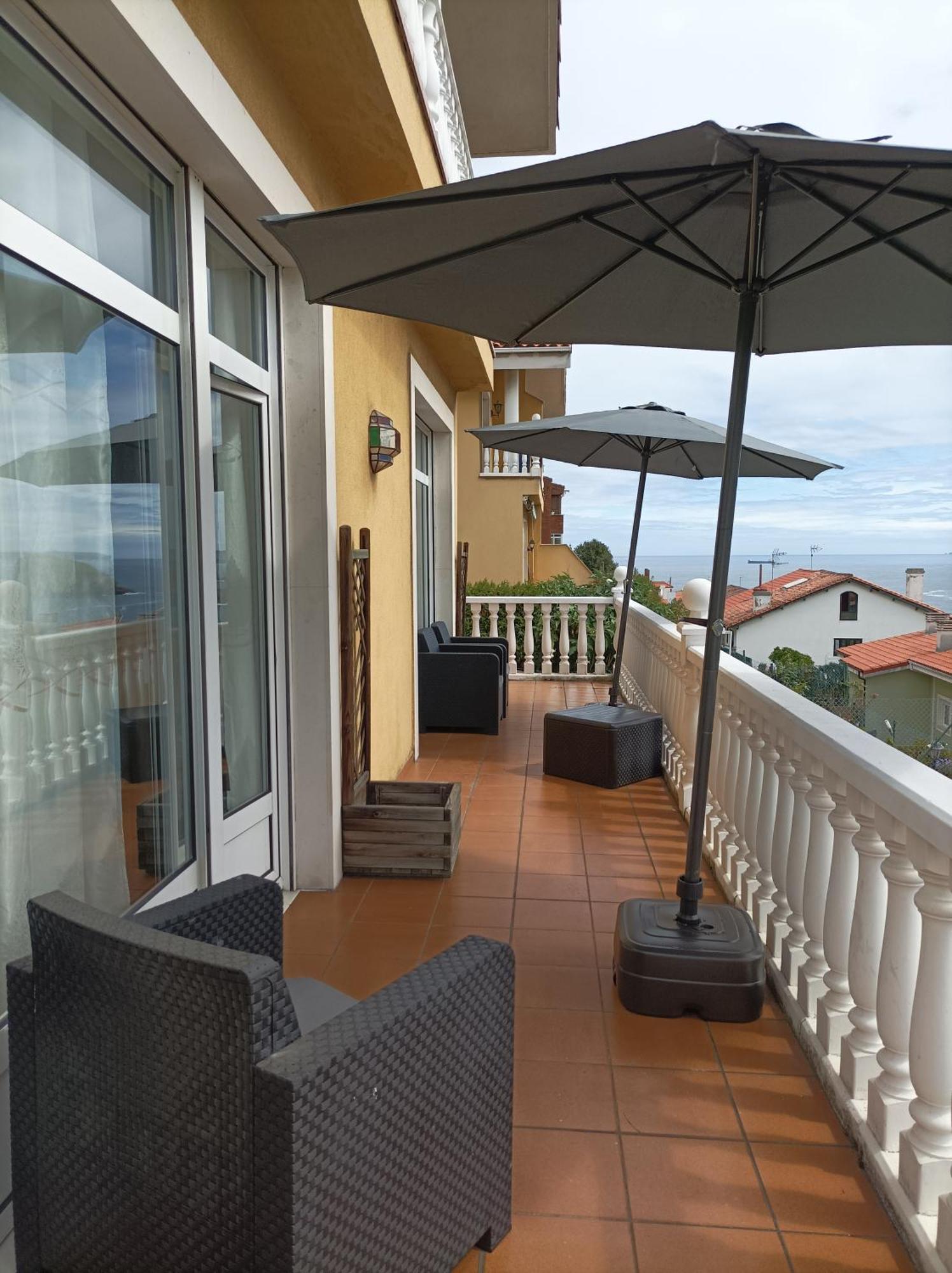 La Carinosa Villa Naveces Exteriör bild